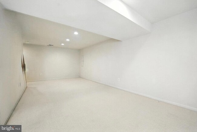 Building Photo - 9144 Big Springs Loop