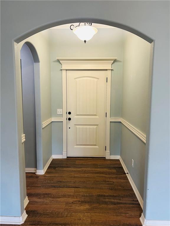 Building Photo - 1209 SW Eventide St