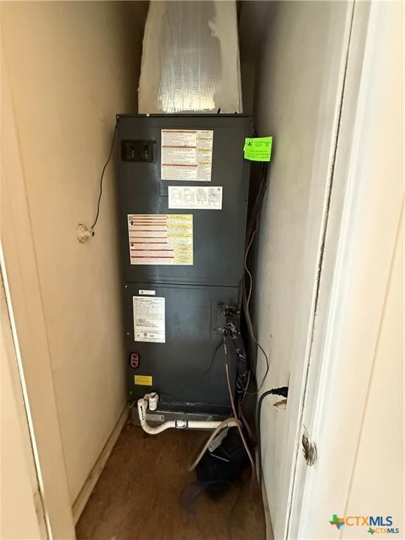 Building Photo - 2310 Terrace Dr