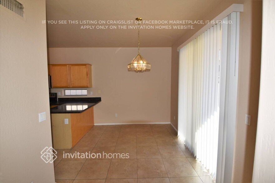 Building Photo - 11411 W Yuma St