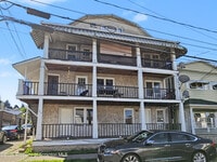 Building Photo - 122 Willow St