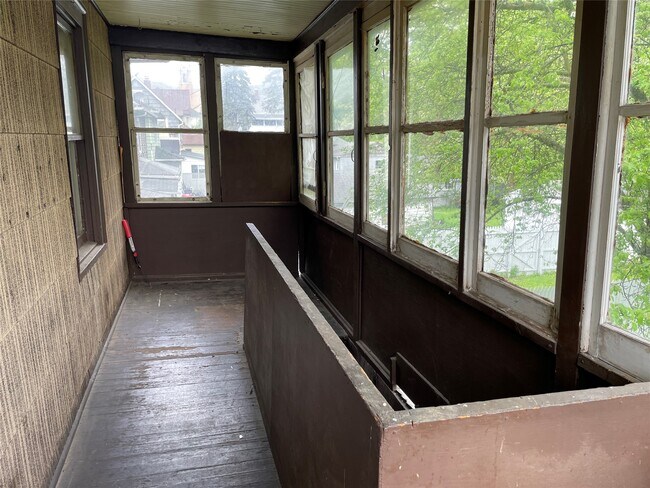 Building Photo - 14 Merrill St