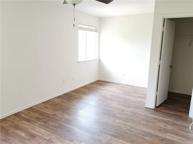Building Photo - 12100 Briarcreek Loop