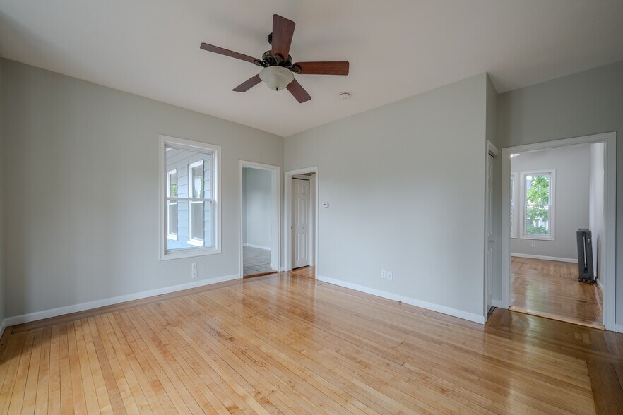 Building Photo - 117 Stevens St