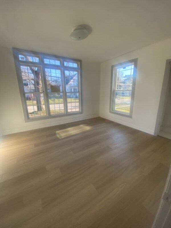 Building Photo - 2249 S Hamilton St