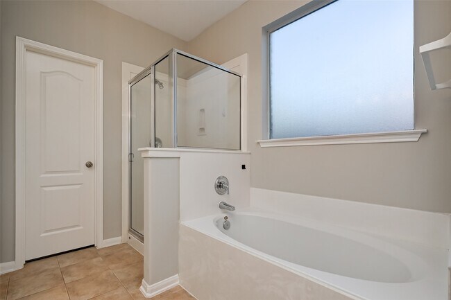 Building Photo - 26018 S Lakefair Dr