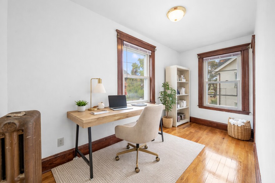 Building Photo - 180 Faneuil St