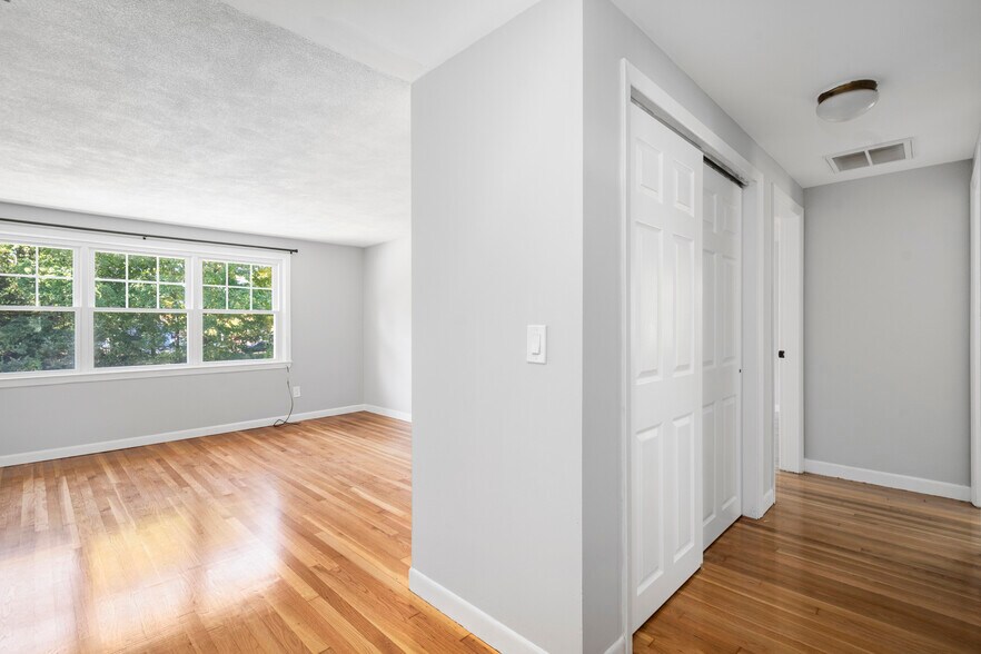 Building Photo - 40 W Wrentham Rd