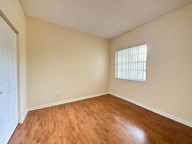 Building Photo - 631 Cypress Lake Blvd