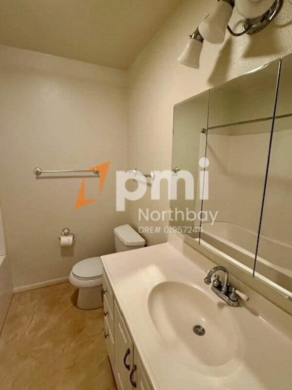 Building Photo - 1504 Maryland St