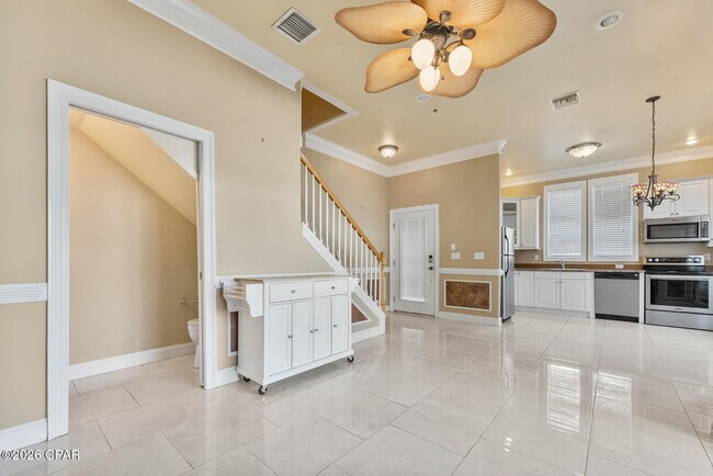 Building Photo - 100 Downing St