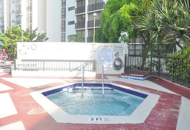 Building Photo - 17011 N Bay Rd