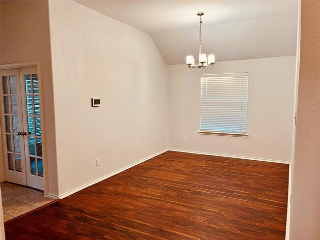 Building Photo - 1208 Rainbow Parke Dr