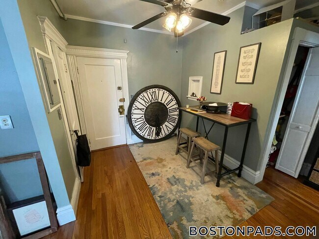 Building Photo - 64 Charlesgate E