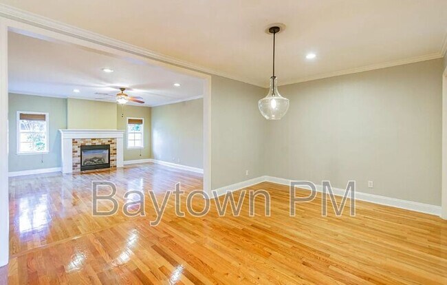 Building Photo - 3705 W Barcelona St