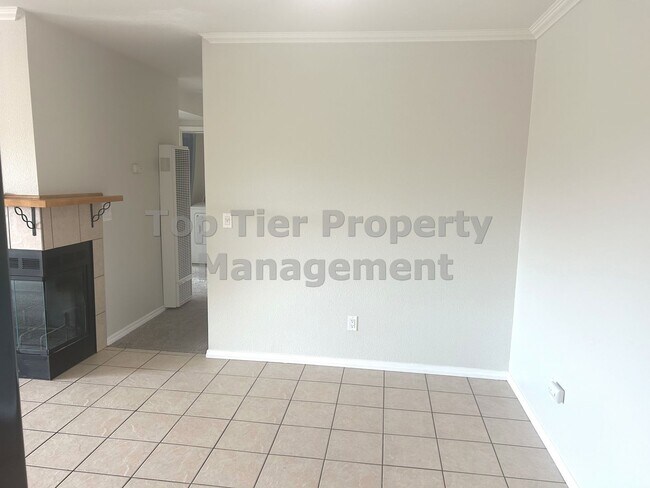 Building Photo - Spacious 2 Bed / 2 Bath Condo Near SDSU – ...