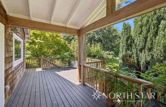 Building Photo - A Private Paradise Near Downtown