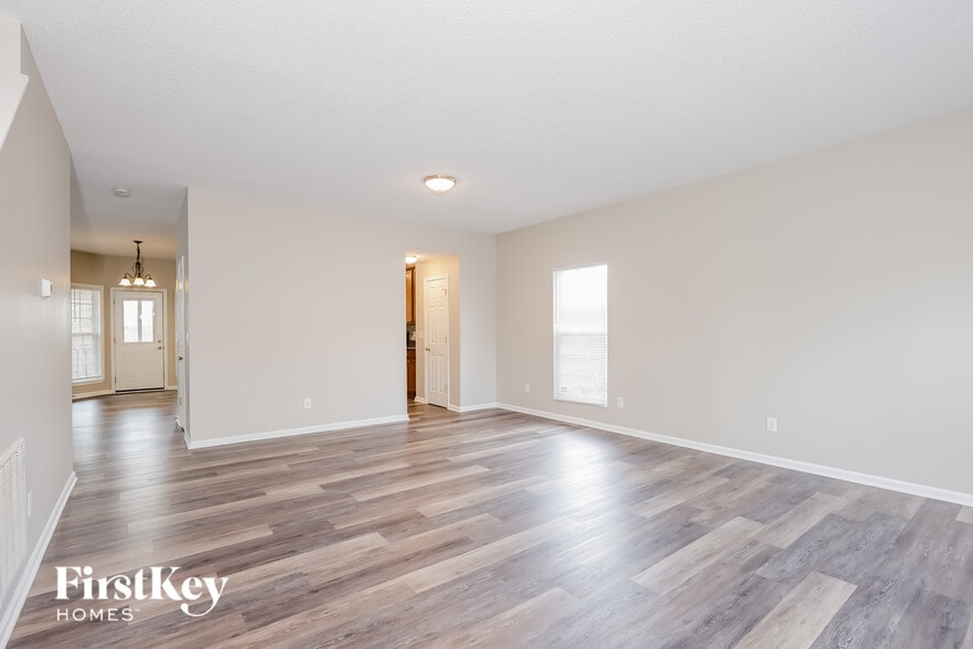 Building Photo - 8709 Gooch Ct