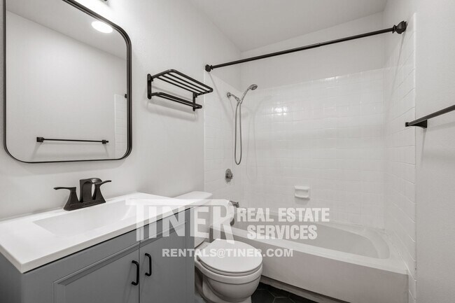 Building Photo - 7586 Waterwillow Dr