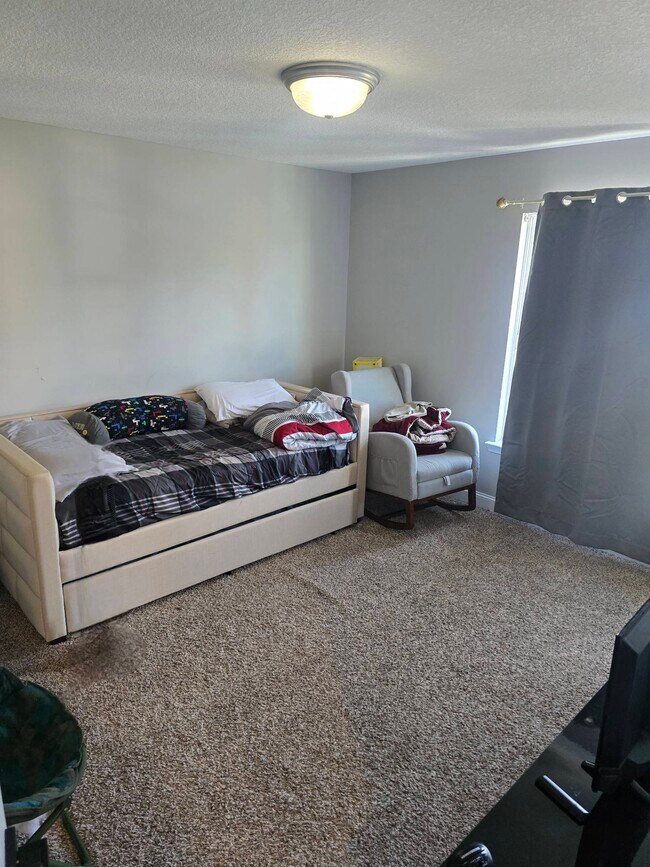 Building Photo - 504 Wyckfield Way