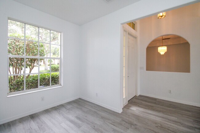 Building Photo - 3-Bed + Den Home With Lake Views & PET FRIENDLY! AVAIL NOW