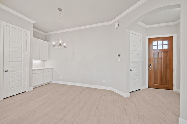 Building Photo - 11407 Blossom Sq St