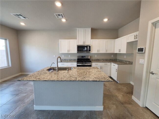 Building Photo - 7836 Pink Opal Ave