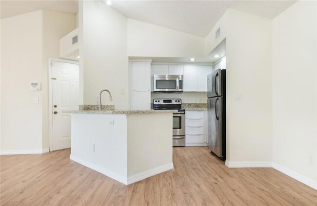 Building Photo - 417 Vista Isles Dr