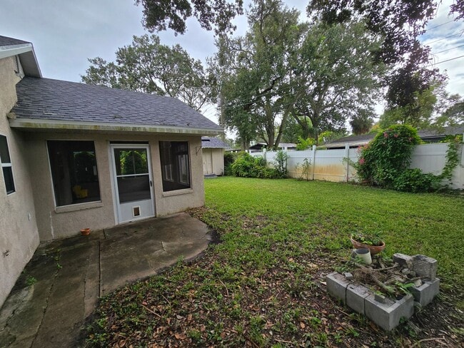 Building Photo - Charming 2-bedroom, 2-bathroom home