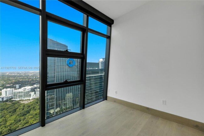 Building Photo - 1451 Brickell Ave