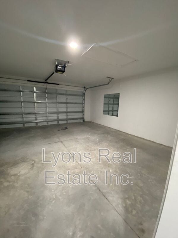 Building Photo - 126 Smallwood Rd