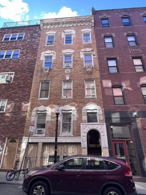 Building Photo - 157 Salem St