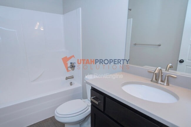 Building Photo - 15351 Tarawa Dr