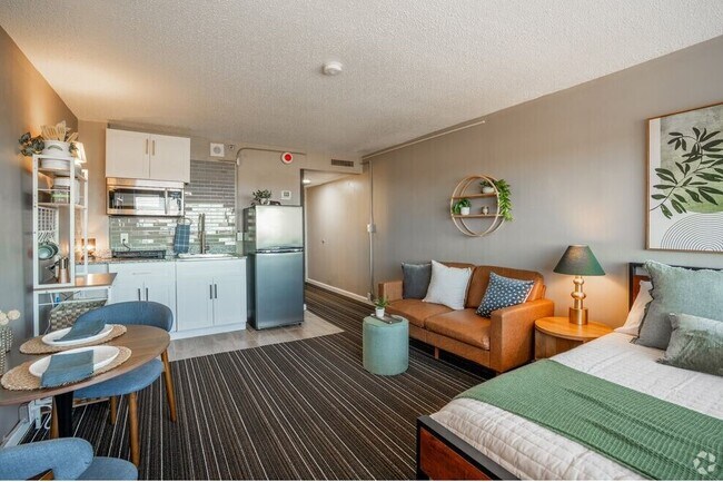 Building Photo - 14703 Park Row Blvd