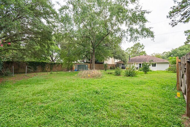Building Photo - 21306 Castlemont Ln