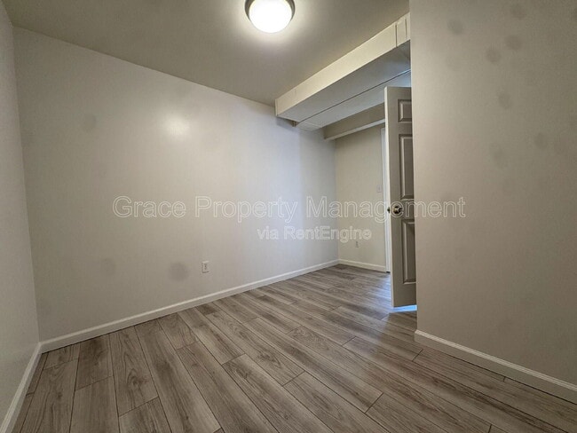 Building Photo - 310 S 2nd Ave