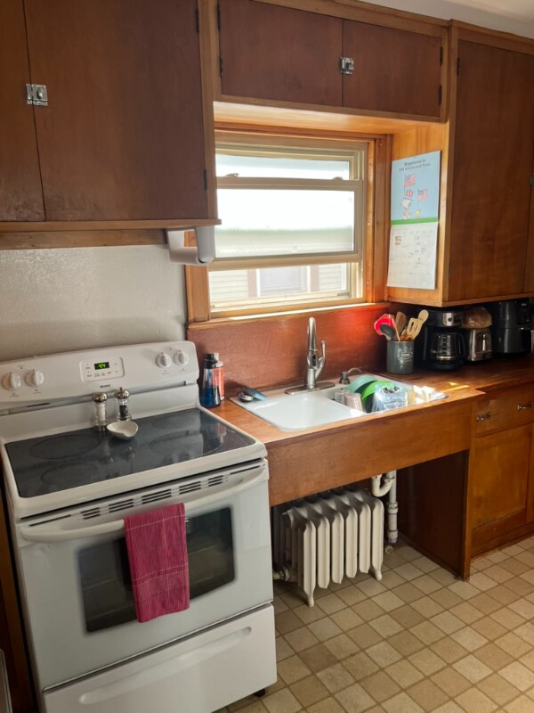 Building Photo - 870 Ashland Ave