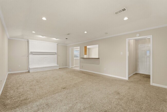 Building Photo - 810 Sunnybrook Ln