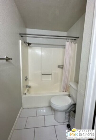 Building Photo - 2810 N Arcadia Ct
