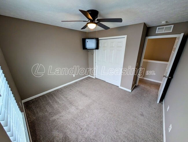 Building Photo - Stunning 5-Bedroom Home in Northpointe Estates with Finished Basement