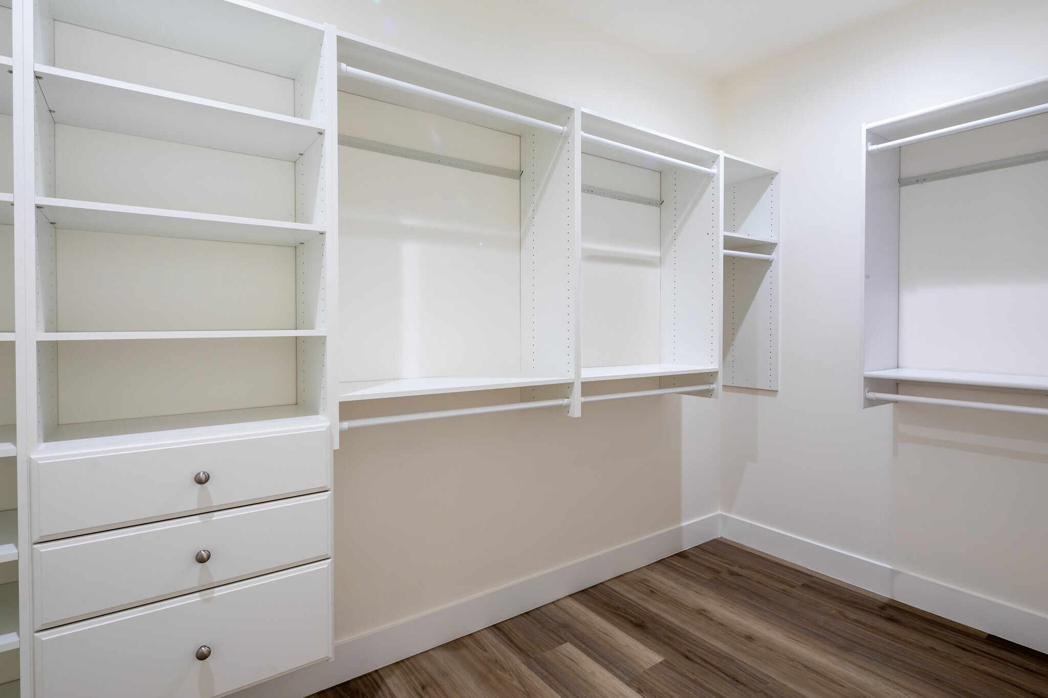 Building Photo - 13680 Mark Dr