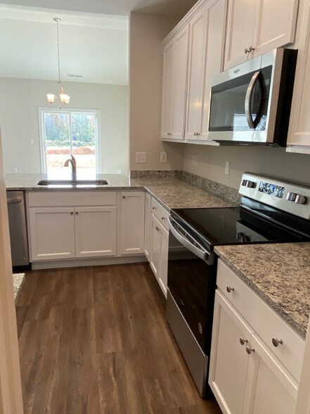 Building Photo - 105 Level Dr