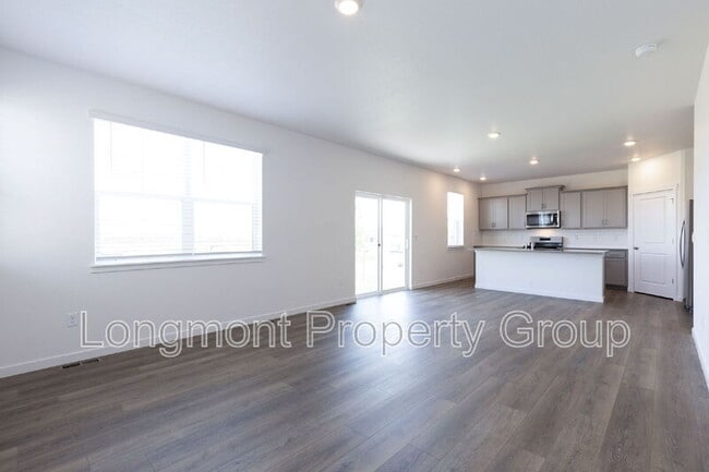 Building Photo - 4206 Sandstone Dr