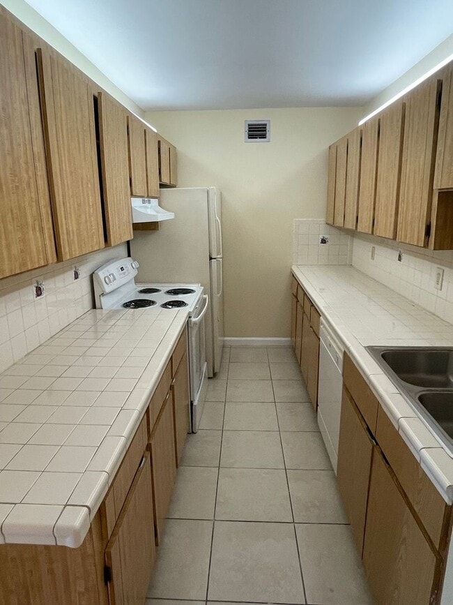 Building Photo - Special Move-In Offer: Get Half Off Your F...