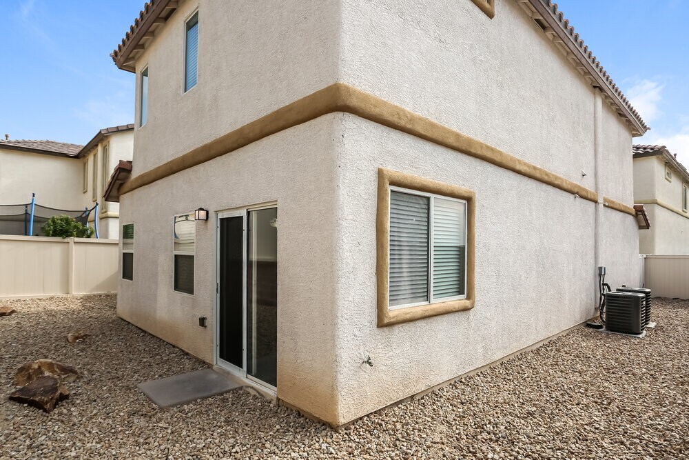 Building Photo - 8325 New Leaf Ave