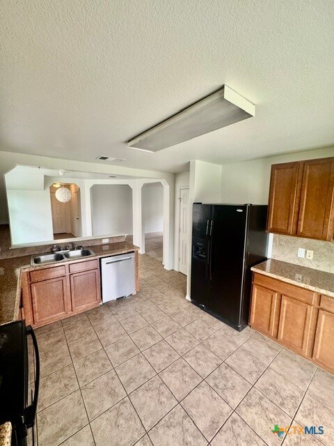 Building Photo - 113 W Gemini Ln