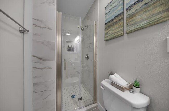 Building Photo - 102 W Corral St