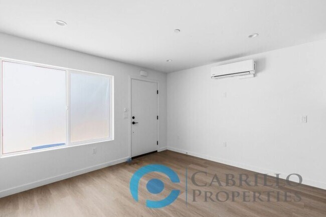 Building Photo - 6640 Valjean Ct