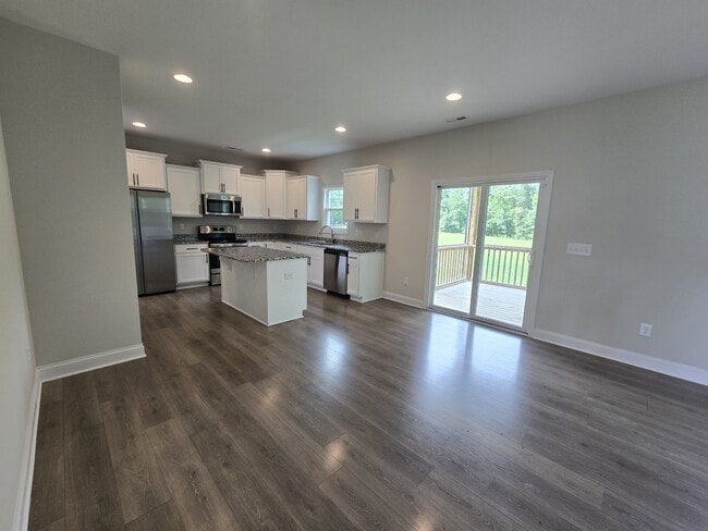 Building Photo - 463 Jackson Pond Dr