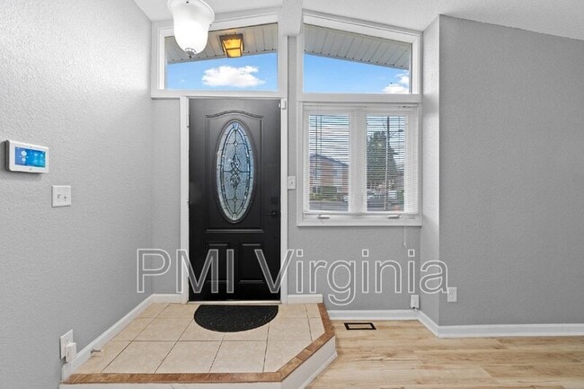 Building Photo - 1021 Mineola Dr